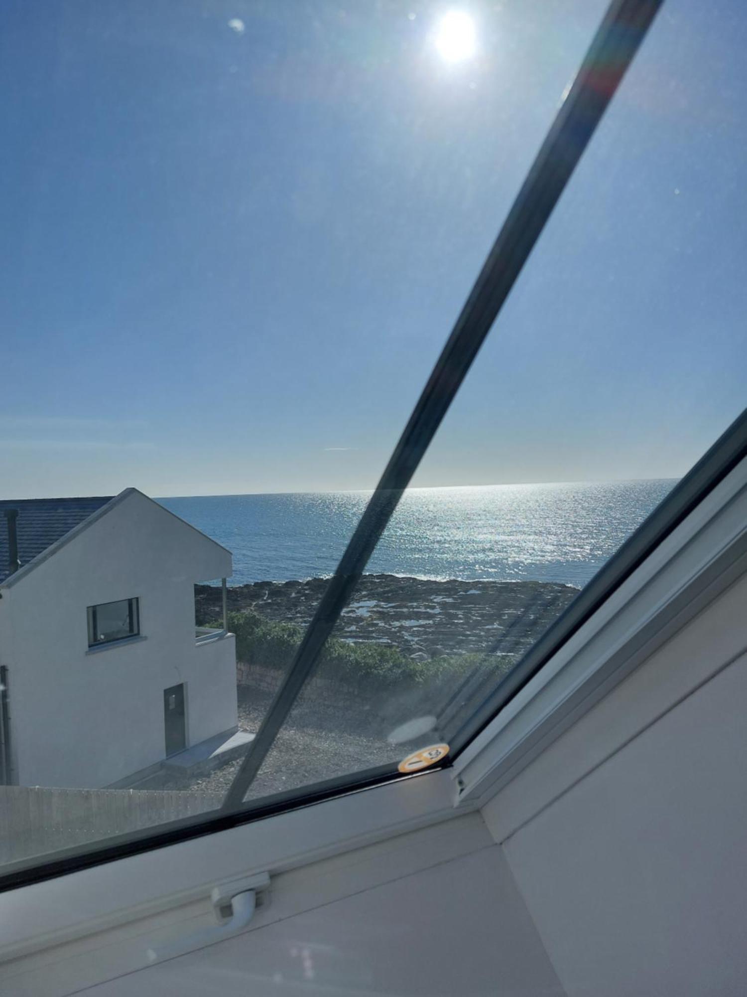 Ocean View Apartment นิวรี ภายนอก รูปภาพ